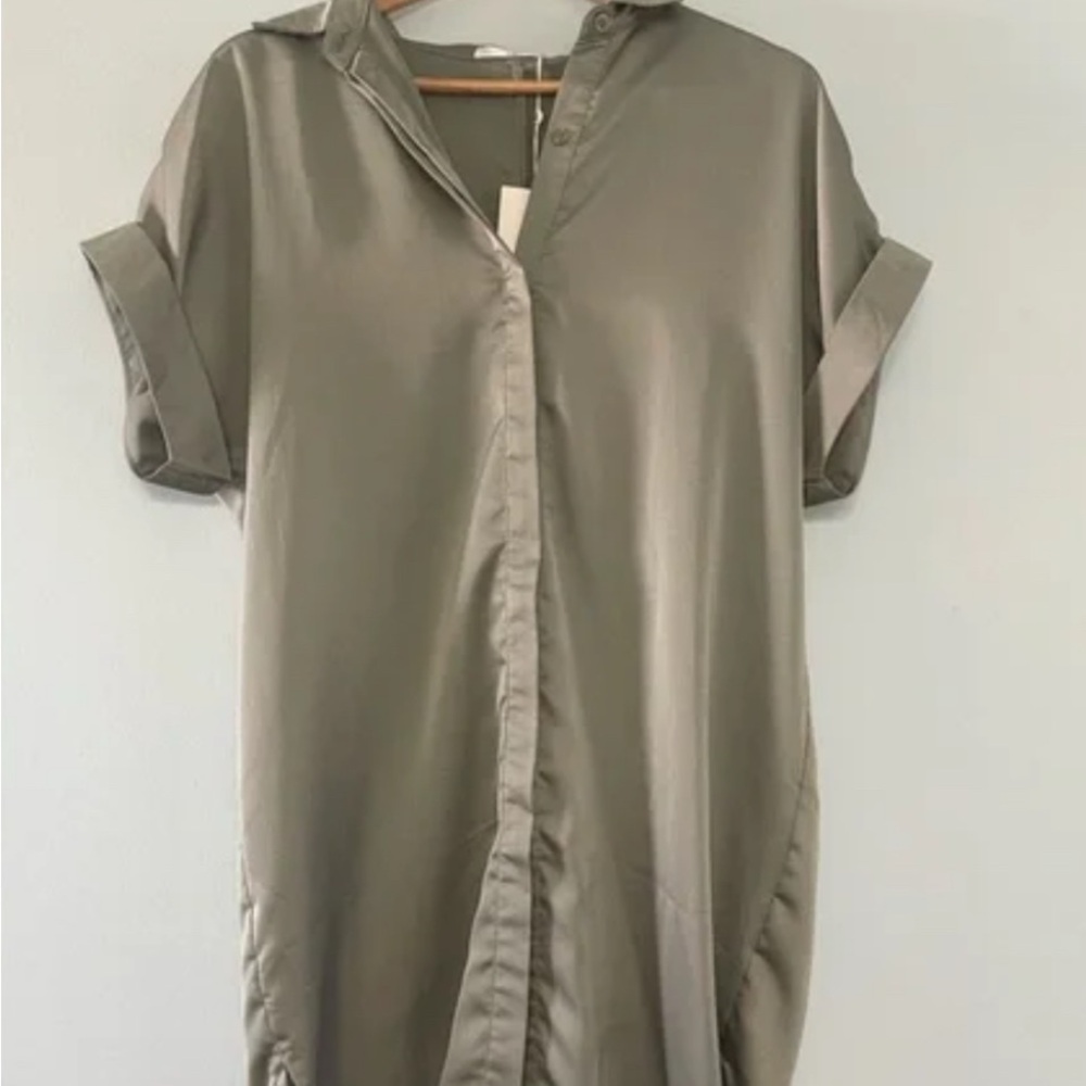 NWT Missguided Sage Green Satin Shirt Dress Short Sleeves Cuffed Midi Women's 6
